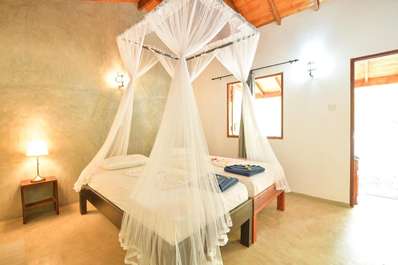 De Silva Palm Resort Kalpitiya Esterno foto
